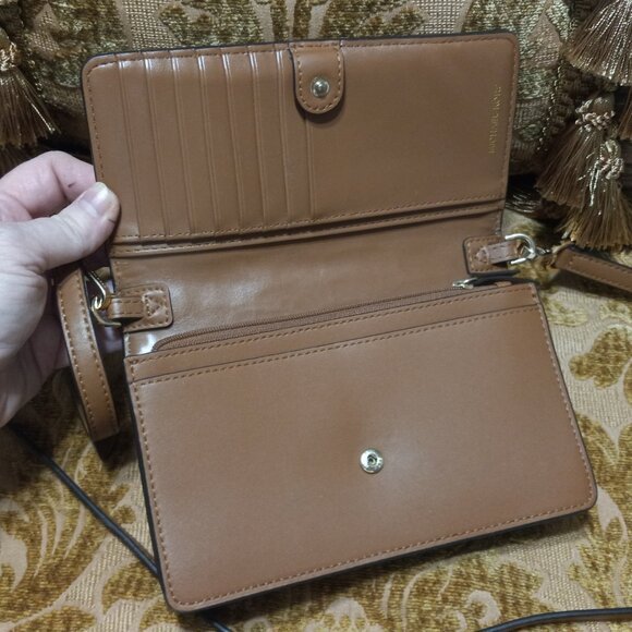 Micheal Kors Jet Set Small Logo Smartphone Convertible Crossbody Bag - Picture 13 of 16